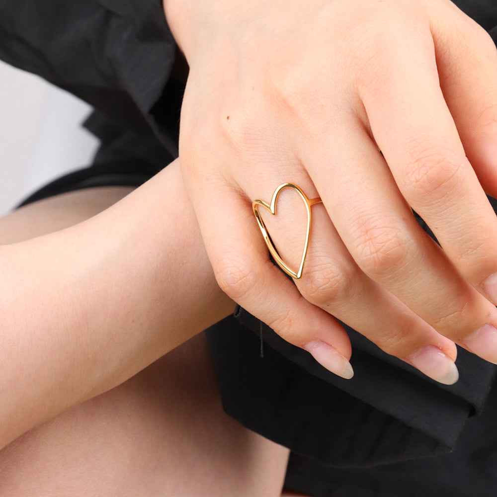 Big Linellae Heart Ring